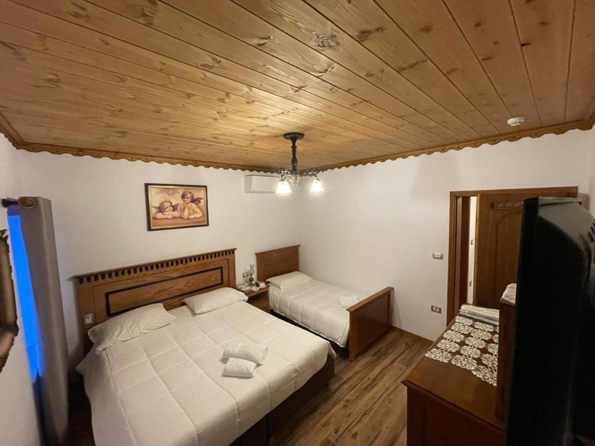 Boutique Hotel Praga Gjirokastër Pokoj fotografie