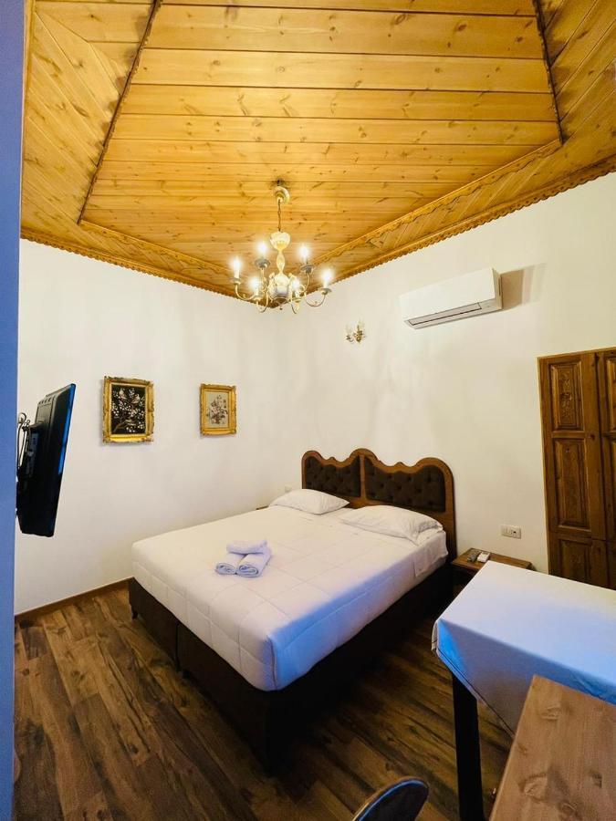 Boutique Hotel Praga Gjirokastër Pokoj fotografie