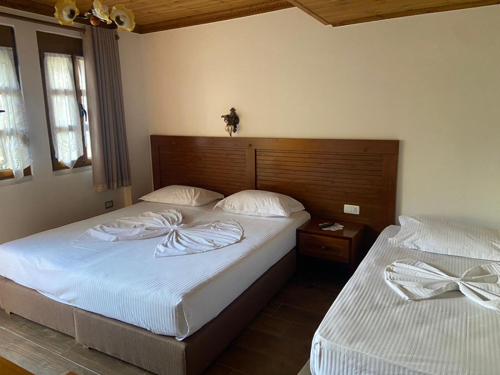 Boutique Hotel Praga Gjirokastër Exteriér fotografie